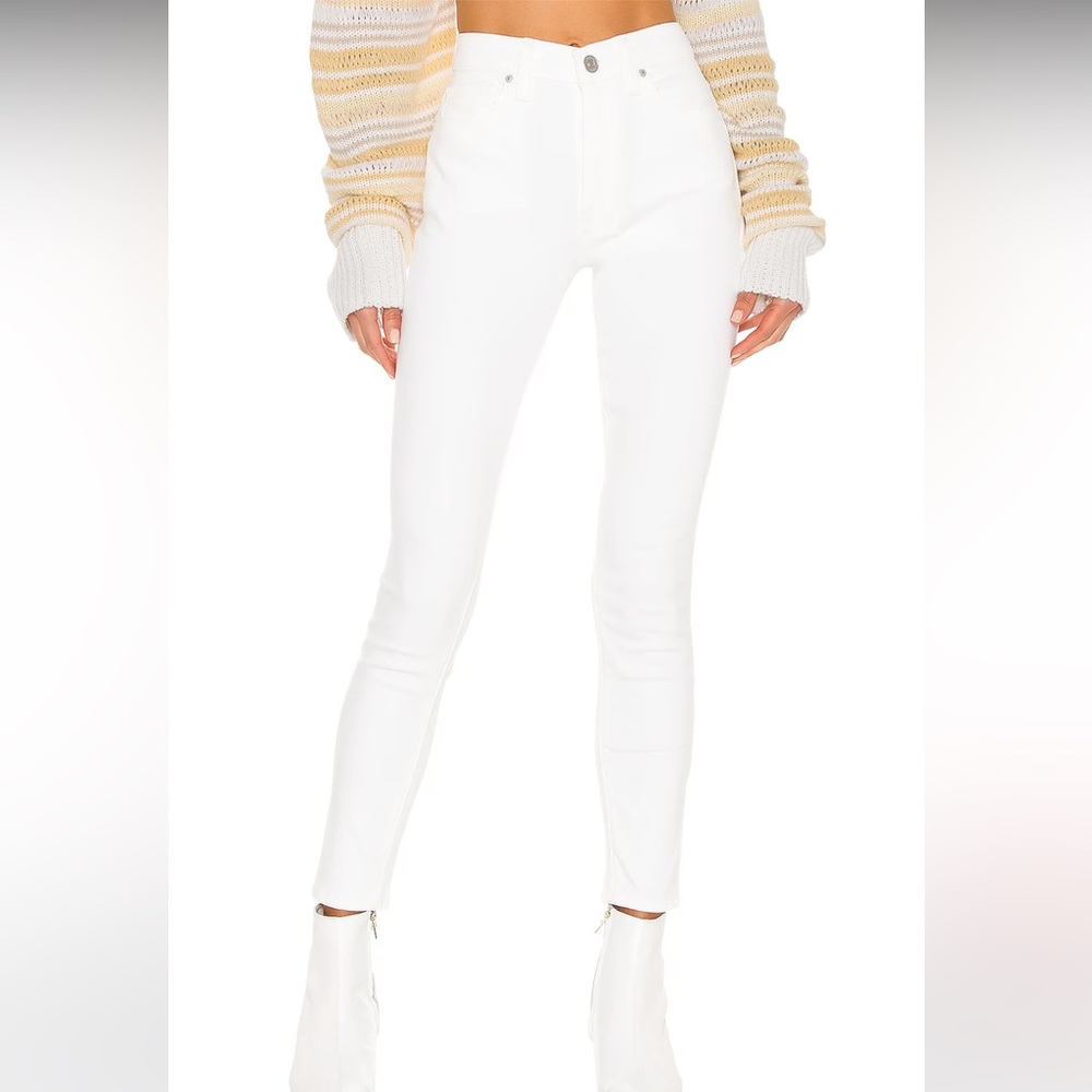 Like new Hudson white super skinny hug waist jeans Sz 26